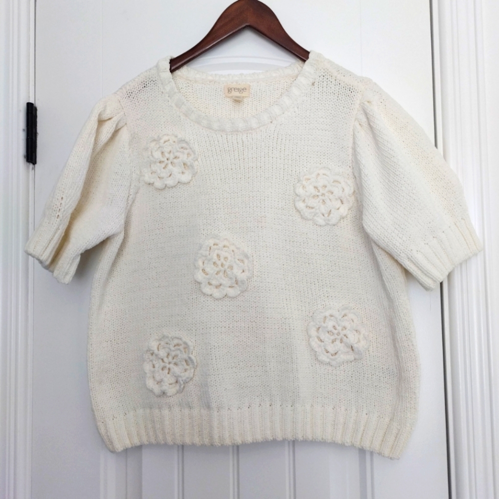 Beautiful Sweater Blouse With Flowers